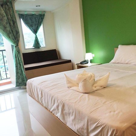 Sixty Star Love Place Hotel Bangkok Esterno foto